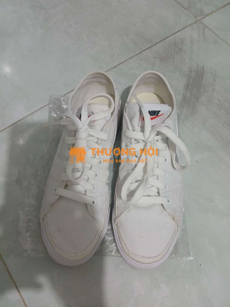 Giày nike chính hãng