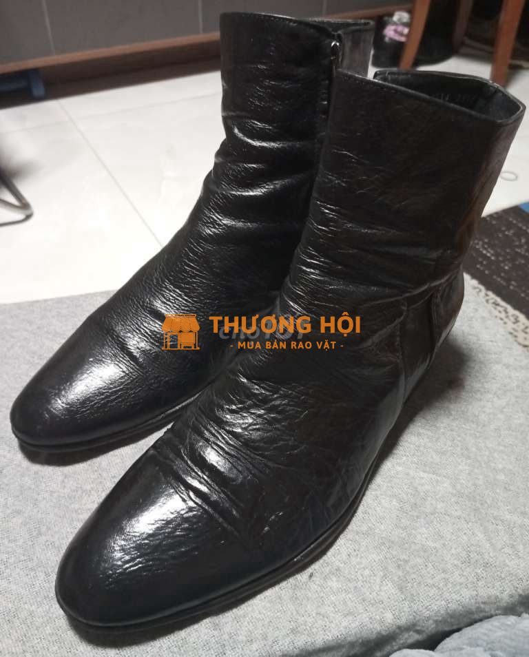 Giày bốt da Ý