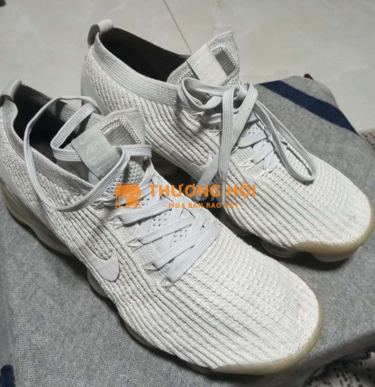 Giày thể thao Nike