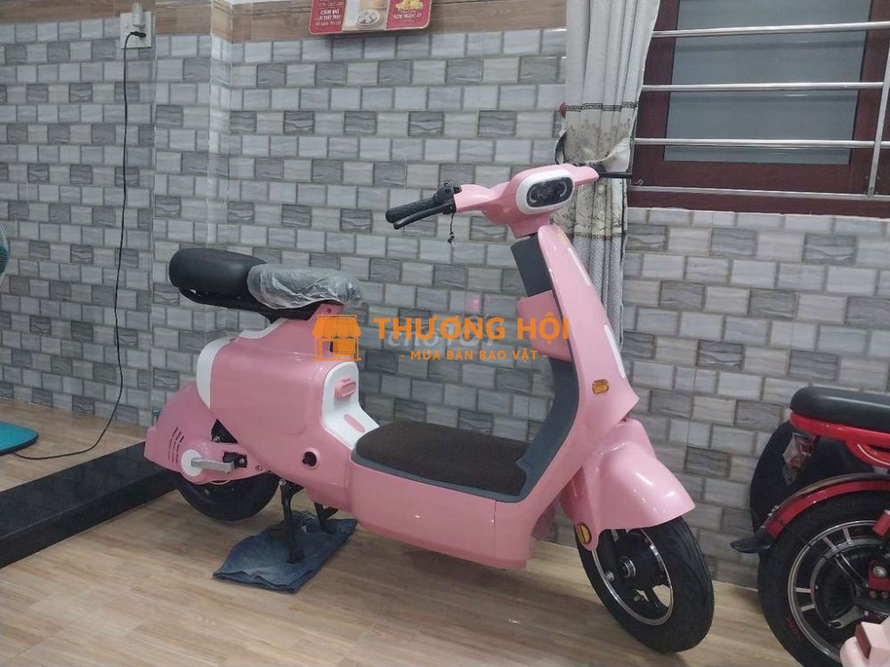 XE MOI . PHIÊN BAN CAO CÂP 80KM MÔT LÂN SAC