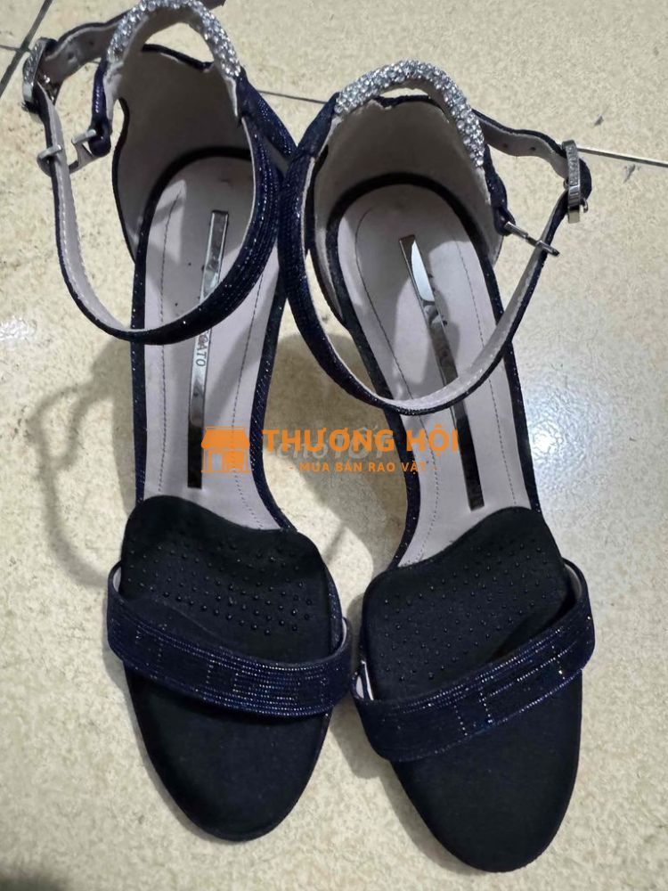 Giày sandal dây