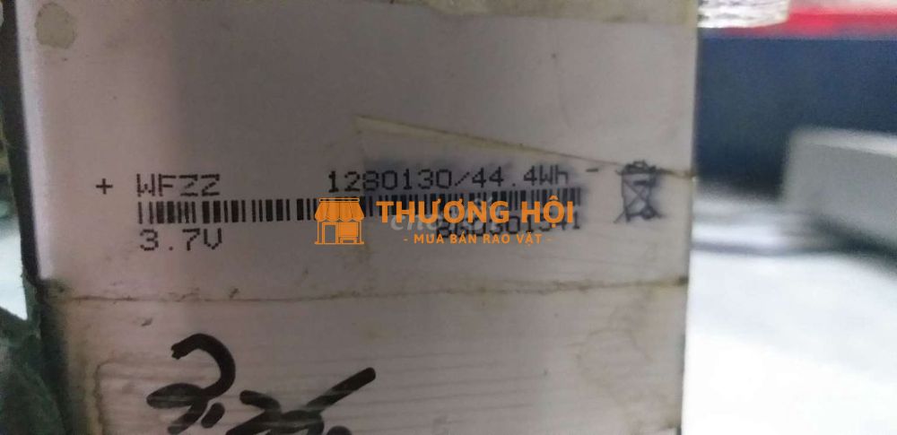 14 cục pin 3,7v như hinh ở gò vấp giá 150k