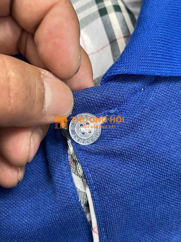 Áo Polo Burberry size L màu xanh dương