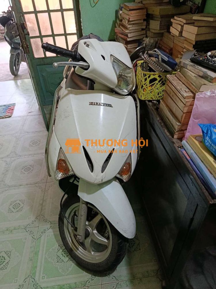 Honda Lead 2012 Trắng.