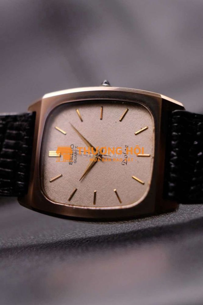Đồng hồ Seiko dolce tank đá sáng bóng cổ điển