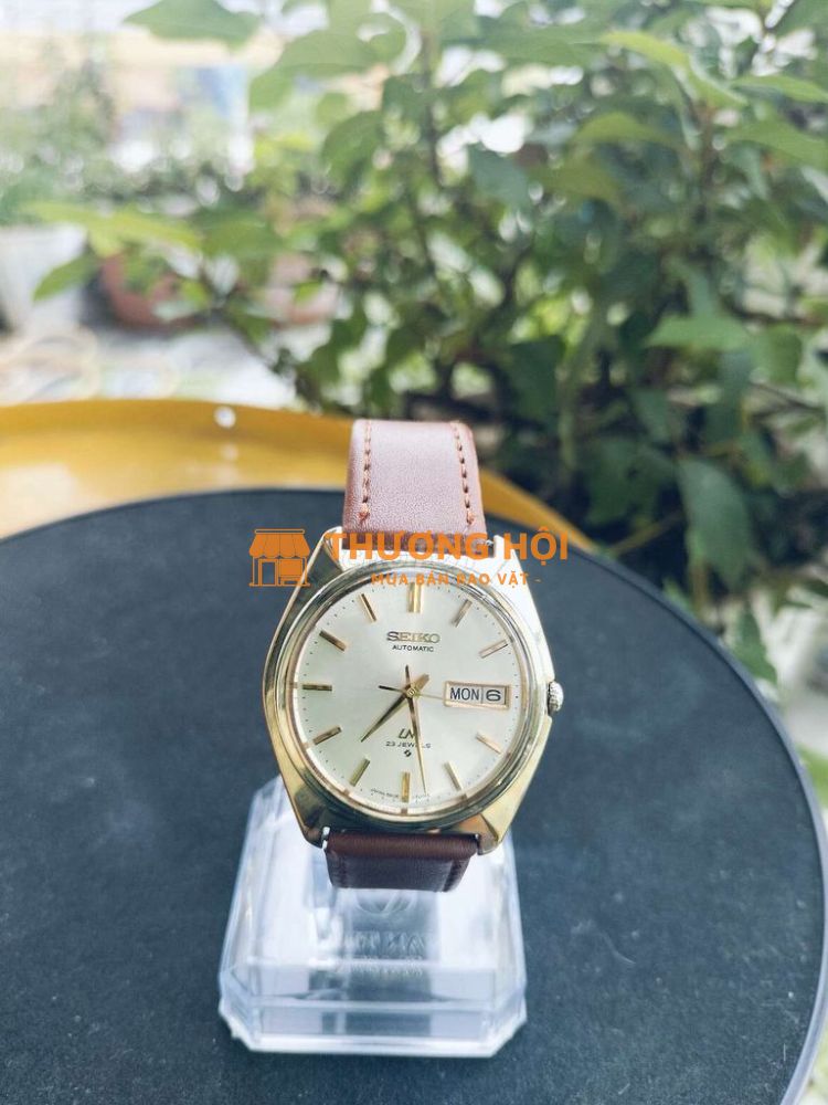 Seiko LM automatic .có hỗ trợ cót tay