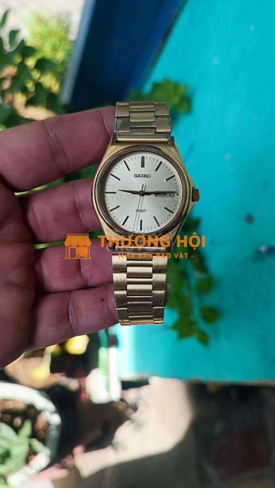 2c đồng hồ pin nhật