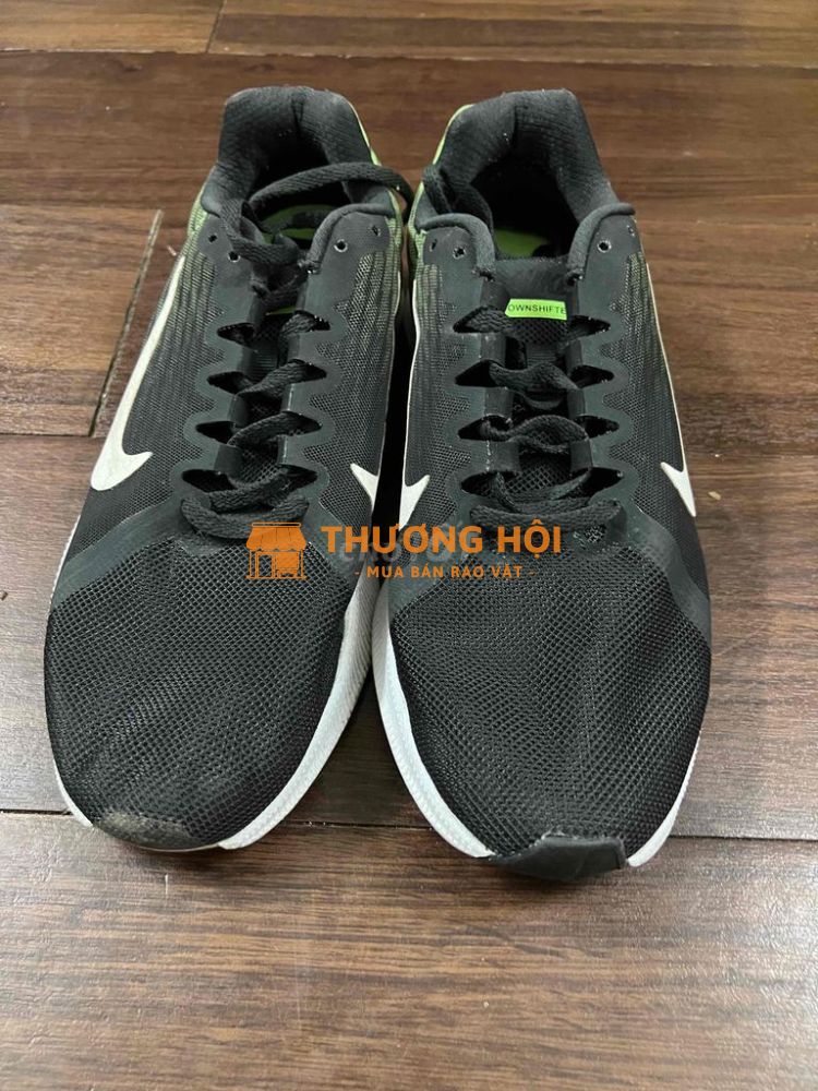 Giày Nike running dư dùng