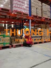 SOẠN HÀNG TÃ BỈM SỮA Ở KCN SÓNG THẦN 2