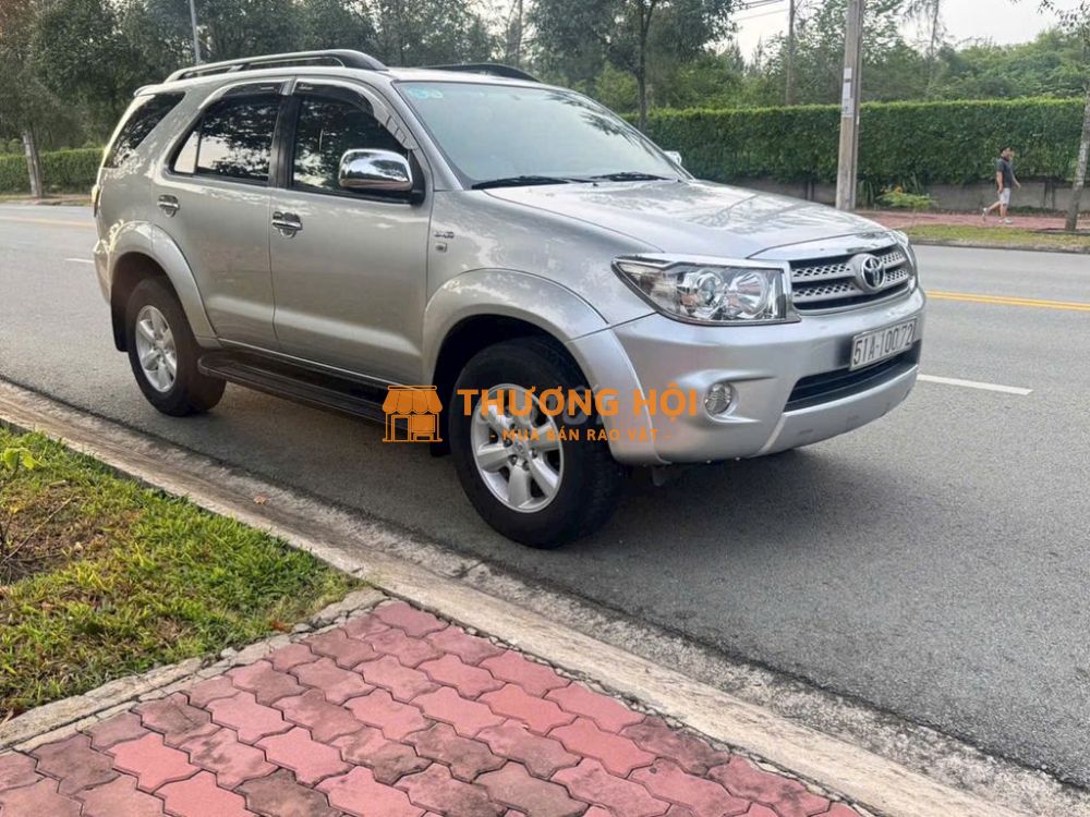 Toyota Fortuner 2011 – Một Chủ Mua Mới