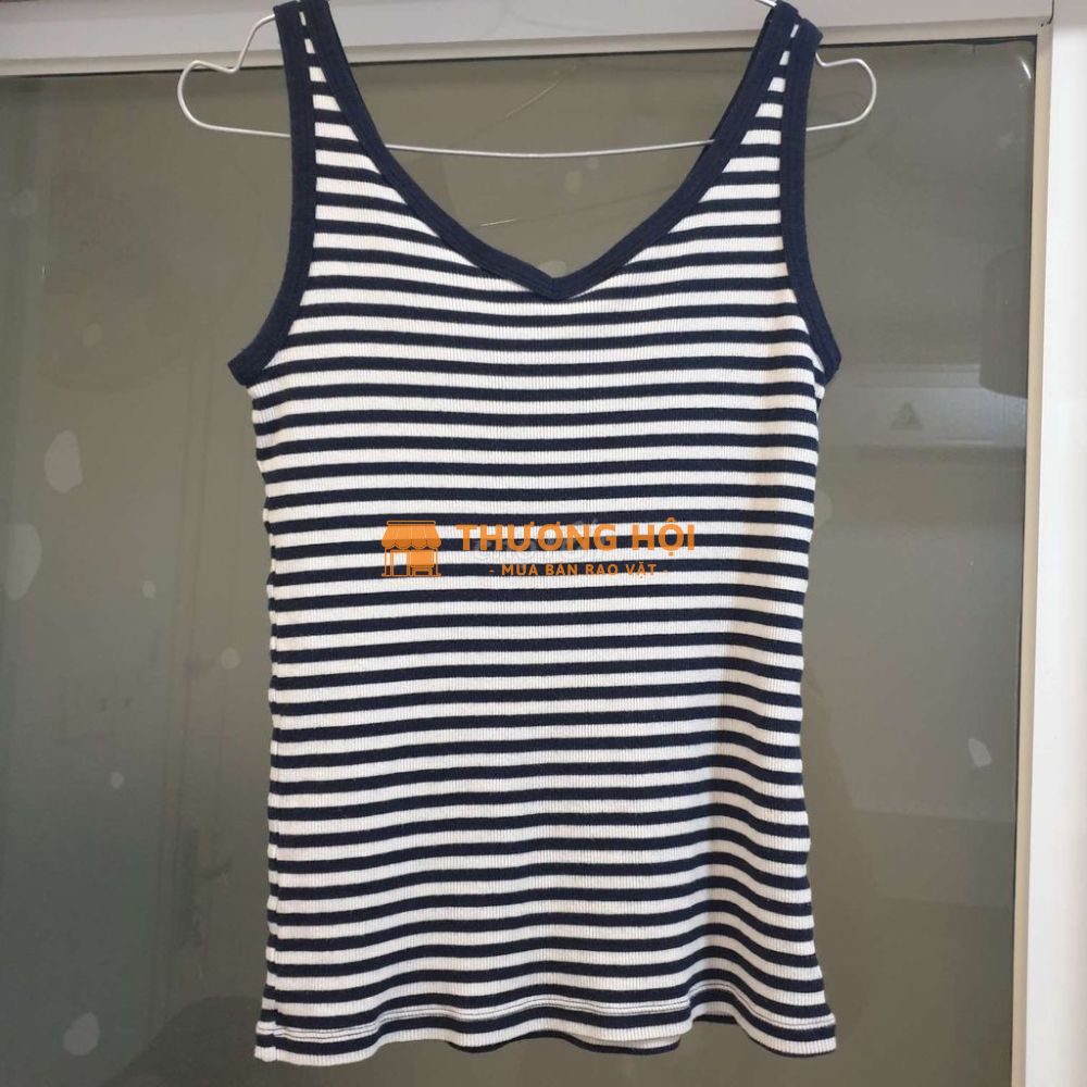 Áo không tay cổ chữ V (UNIQLO, M)