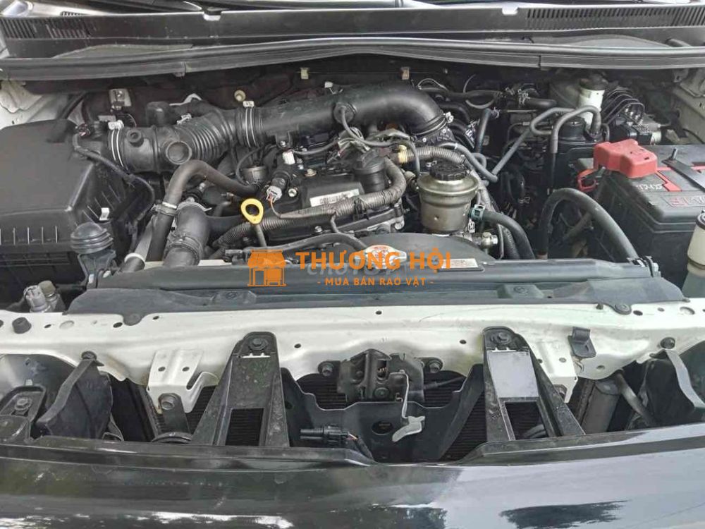 Toyota Innova 2019 2.0E - 900000 km
