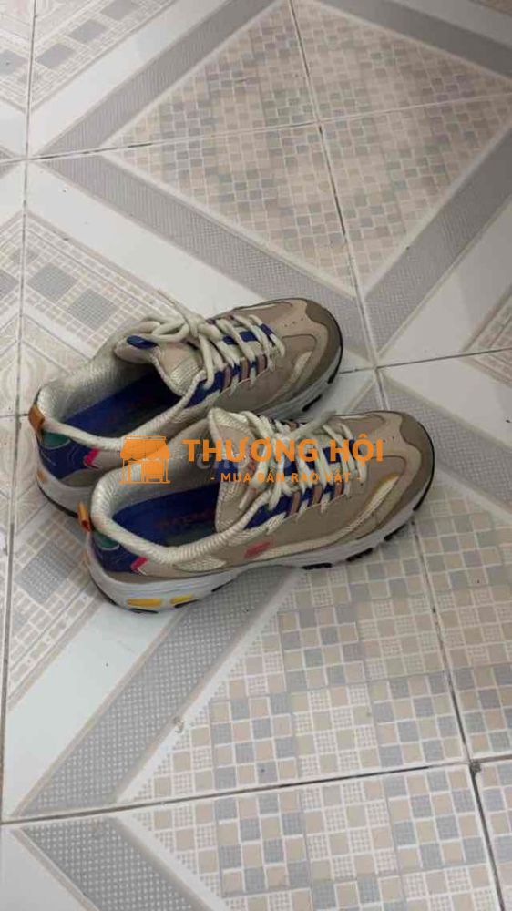 Sketchers size 37 (24cm) mới trên 90%