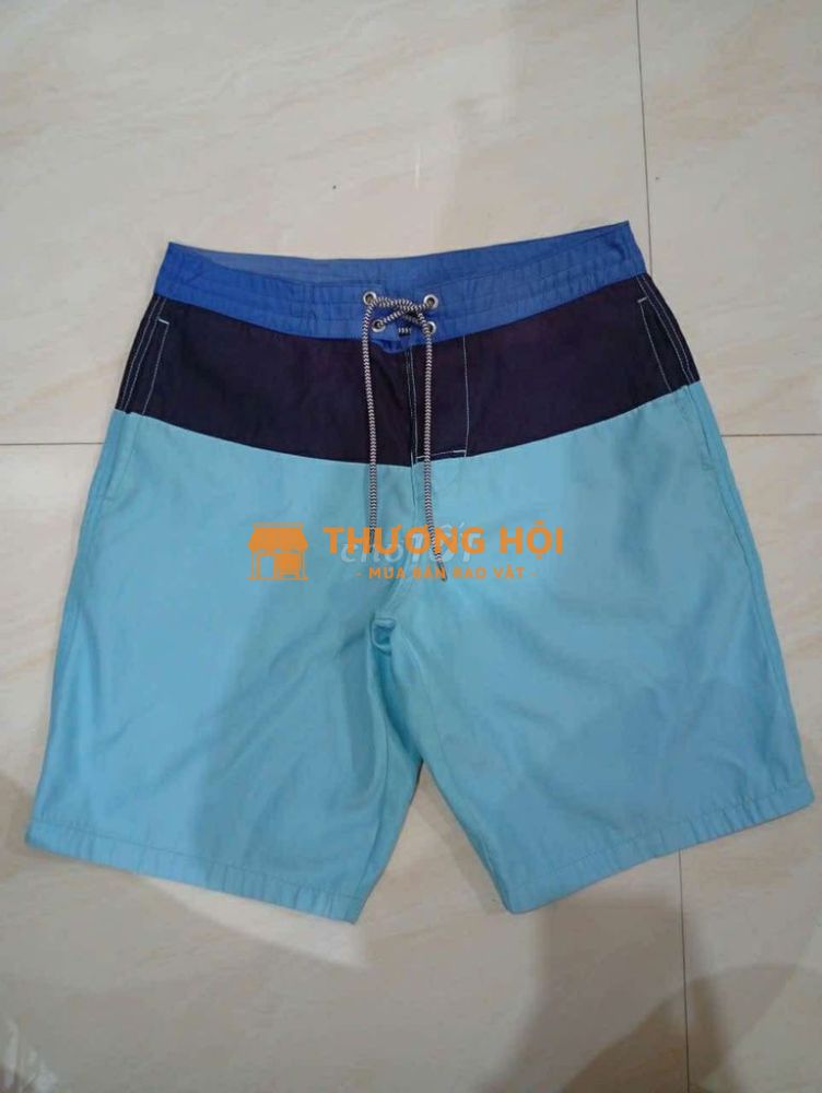 Short đi biển Gap
