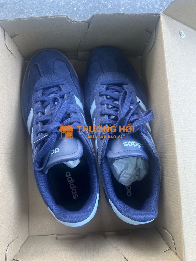 Giày adidas chính hãng
