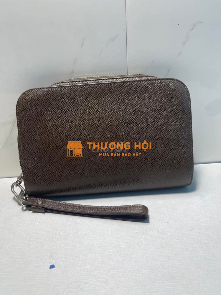 Clutch xách tay hiệu Lv size 24,5-16cm
