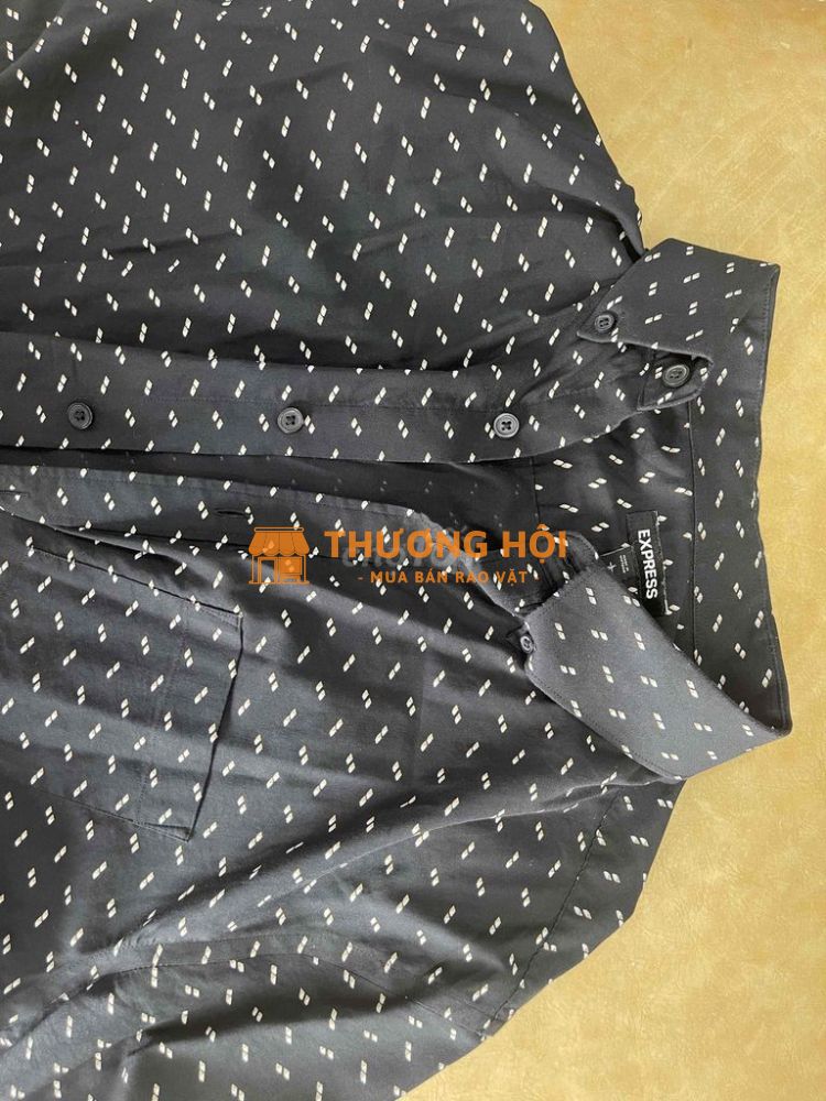 3 chiếc áo sơ mi hiệu