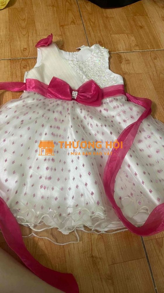 Váy ren cho bé gái 3 tuổi