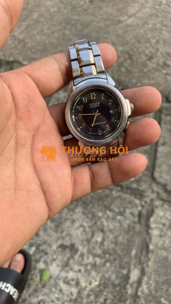 đồng hồ pin năng lượng mặt trời