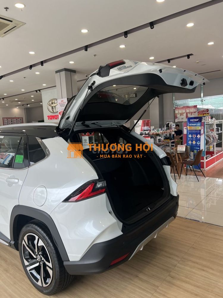 Yaris Cros | Tặng phí trước bạ | Bảo hiểm