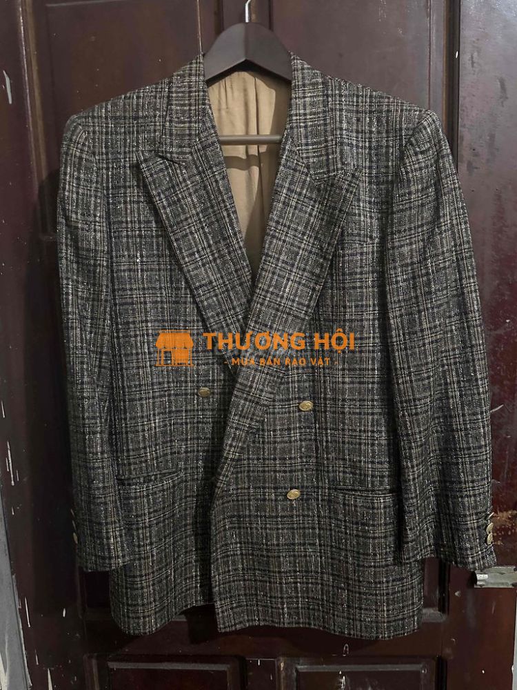 Như mới áo blazer bằng lụa của Valentino 4x2 cúc