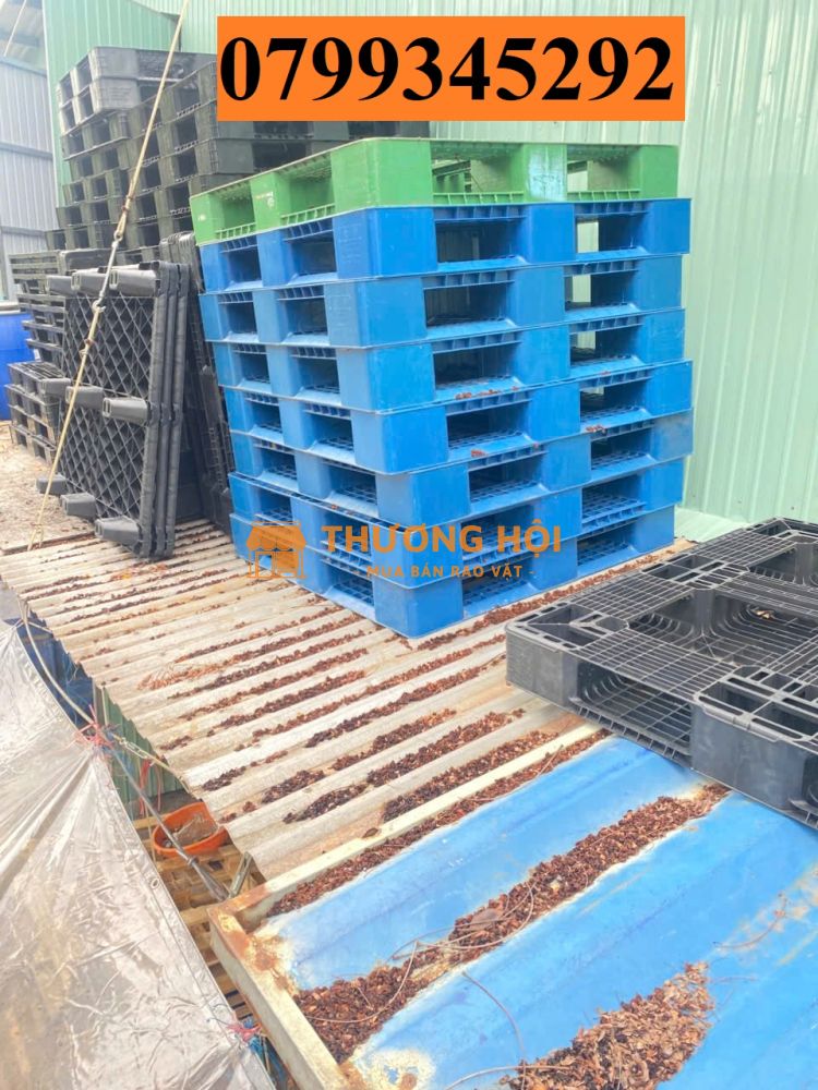 Pallet nhựa xanh 1100x1100x150mm mới 95%||0799.345.292