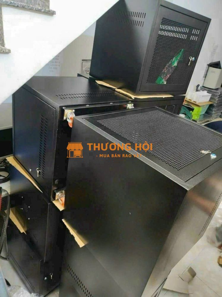 Cung cấp thanh nguồn PDU theo tiêu chuẩn C13 và tủ mạng