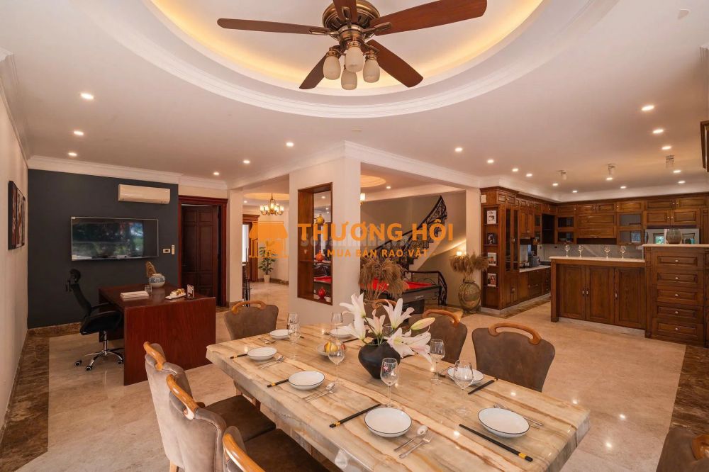 Bán biệt thự Lạc Long Quân otô, gần Hồ Tây ở sướng 145m 4tầng 29.3 tỷ