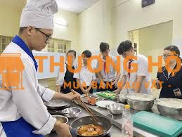 [PHƯƠNG MAI-HN] TUYỂN ĐẦU BẾP CHÍNH TRƯỜNG HỌC