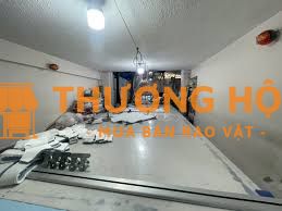 Tuyển thợ phụ trải vải