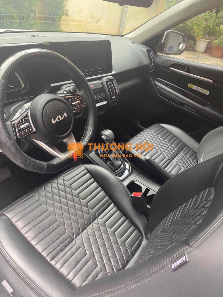 Kia Sonet 2024 1.5 Premium - 6000 km