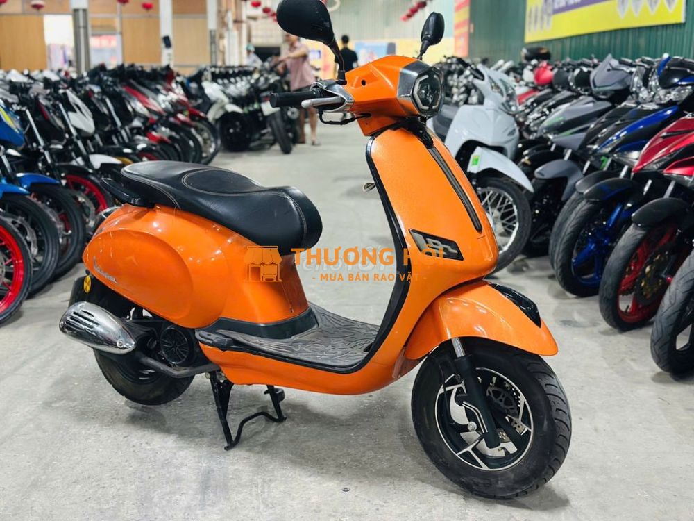 XE MÁYTHANH TÙNG_VESPA 50CC MÀU CAM XE RẤT ĐẸP