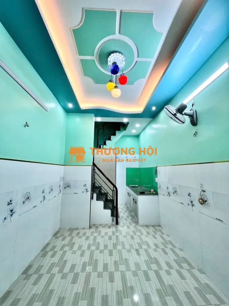 Nhà 4 tầng Chiến Lược- sát khu Tên Lửa