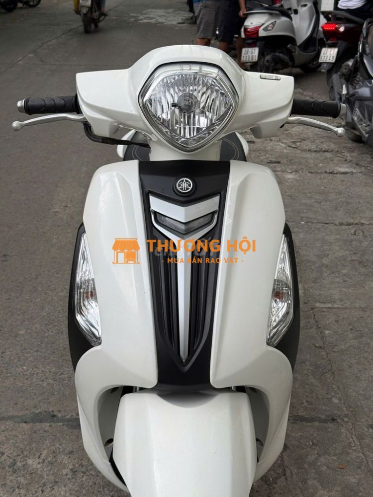 Grande màu trắng đi ít như mới 99%