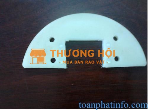 Cánh gạt nhựa (hình bán nguyệt) Toàn Phátb – Vệ sinh băng tải, bảo vệ băng hiệu quả