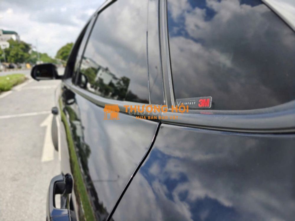 VinFast VF8 Plus Đen Nâu 2023