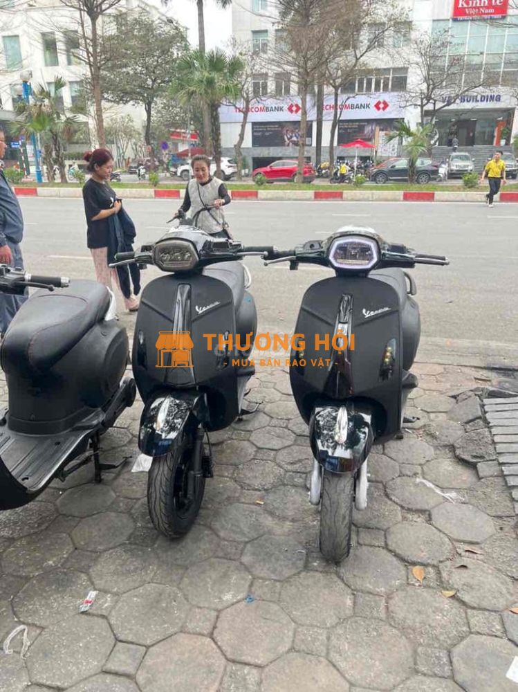 Xe điện Vespa đen nhám đèn vuông đầy đủ giấy tờ