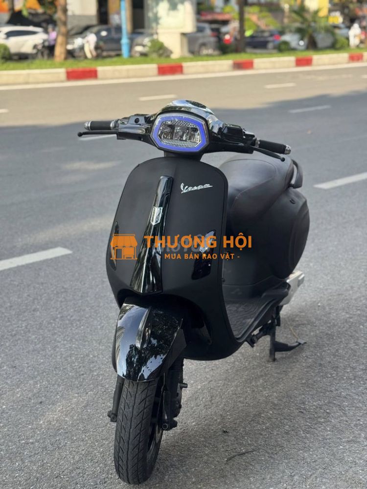 Vespa đen nhám bình mới thay chạy khoẻ