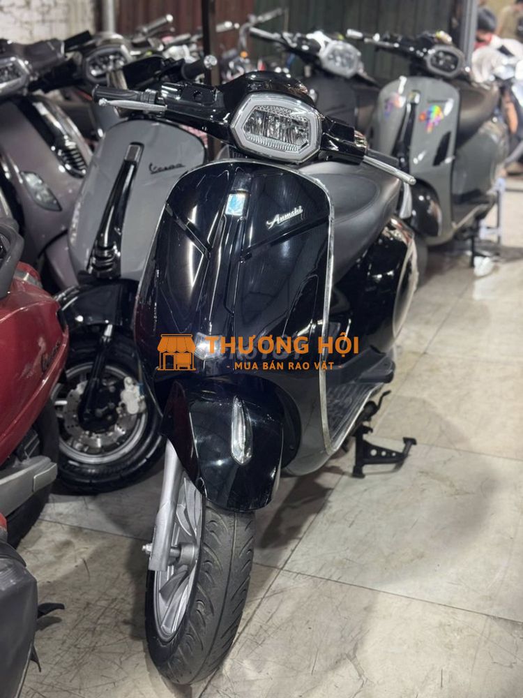 Vespa đen bóng bình mới thay bao khoẻ, xe nét khoẻ