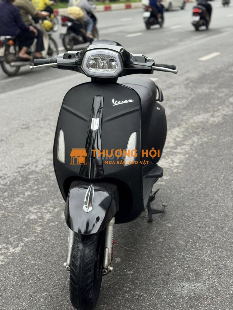 Vespa đen nhám bình mới thay bao khoẻ