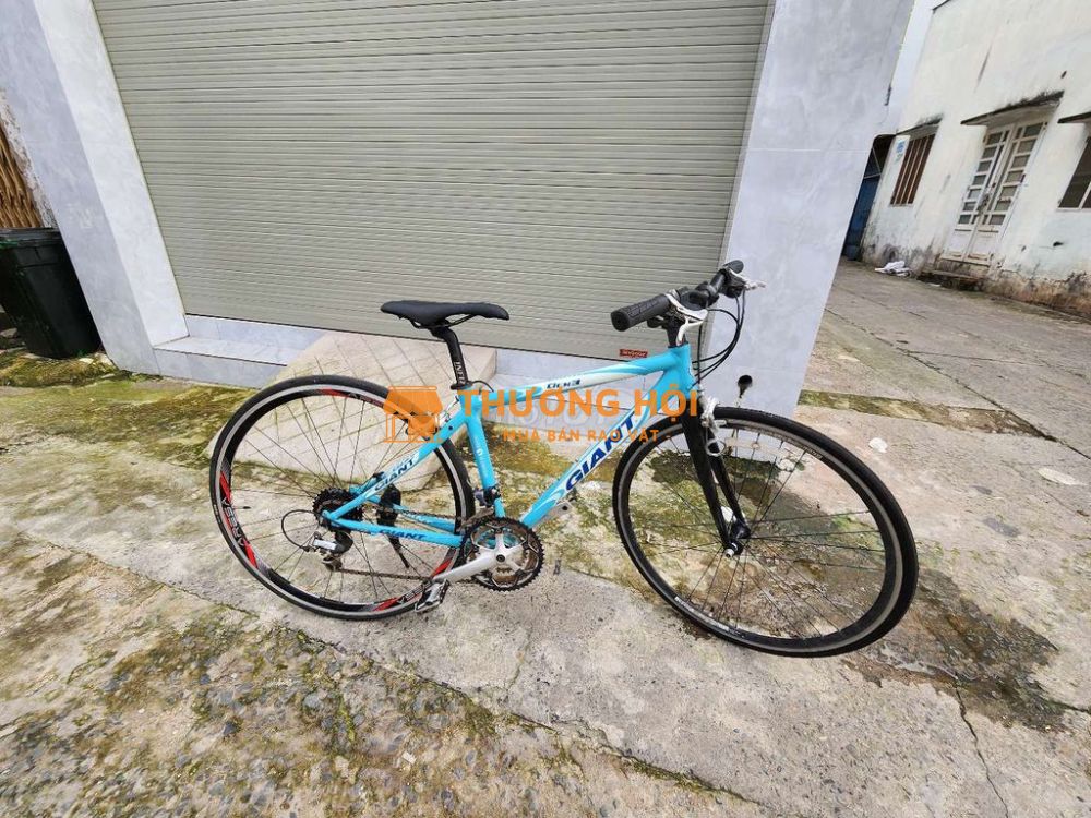 Xe đạp thể thao Giant OCR3 phuộc cacbon nhẹ trớn