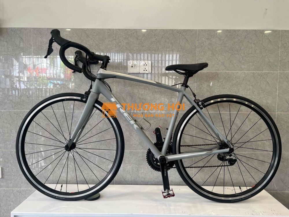 Xe đạp đua Trek Émonda ARL 5