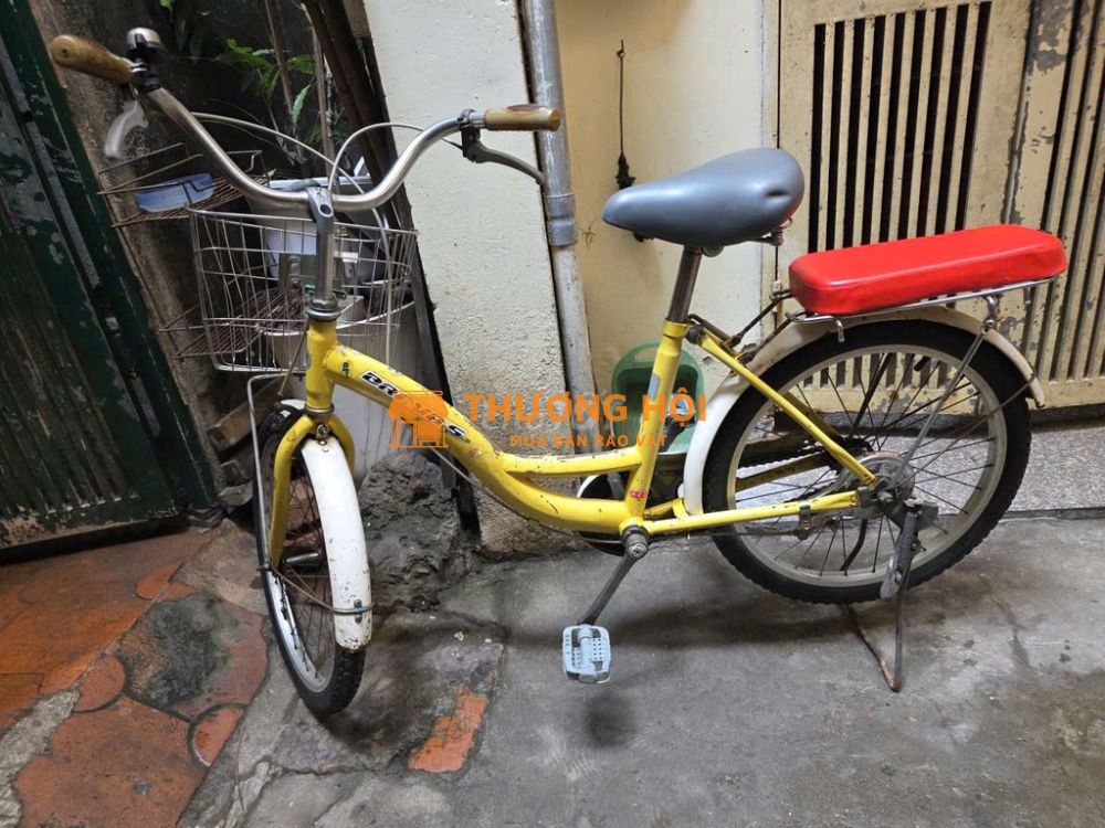 Xe đạp trẻ em còn rất tốt, bon, an toàn.