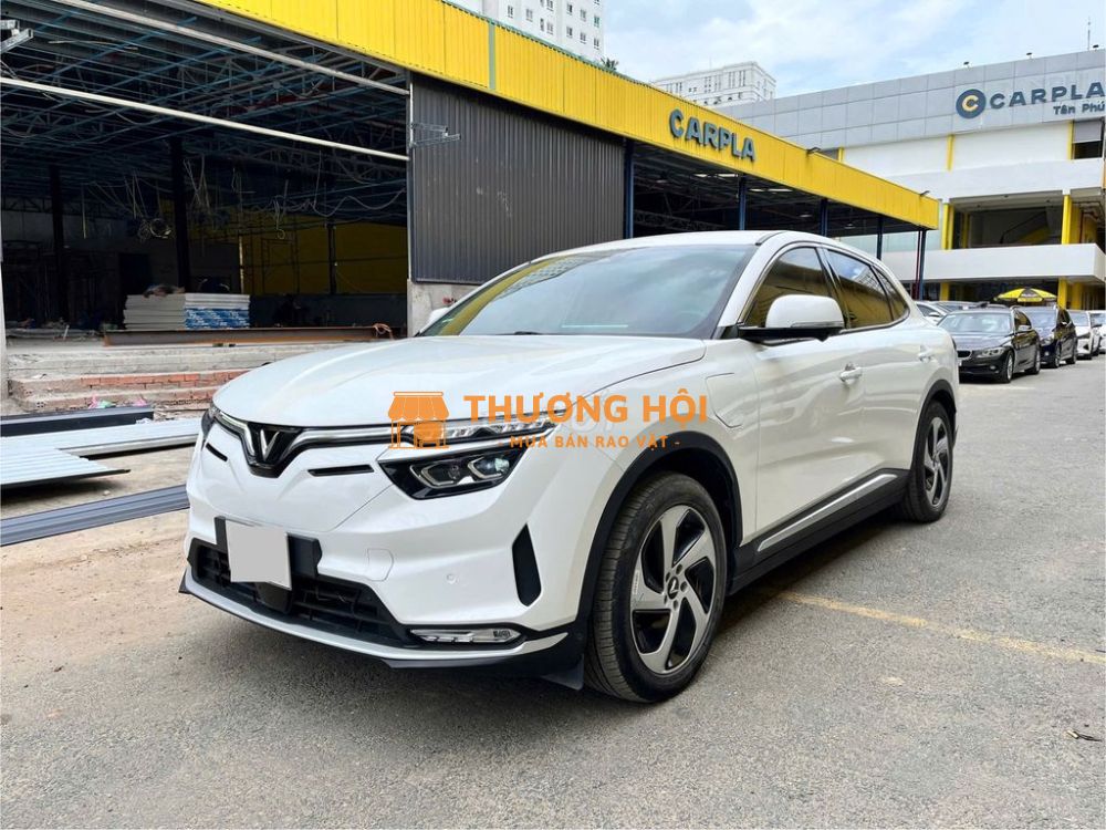 VINFAST VF8 ECO 2022 CTY THANH LÝ ĐI LƯỚT VAY 70%