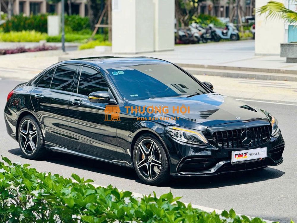 Mercedes Benz C300 2019 - Màu Đen