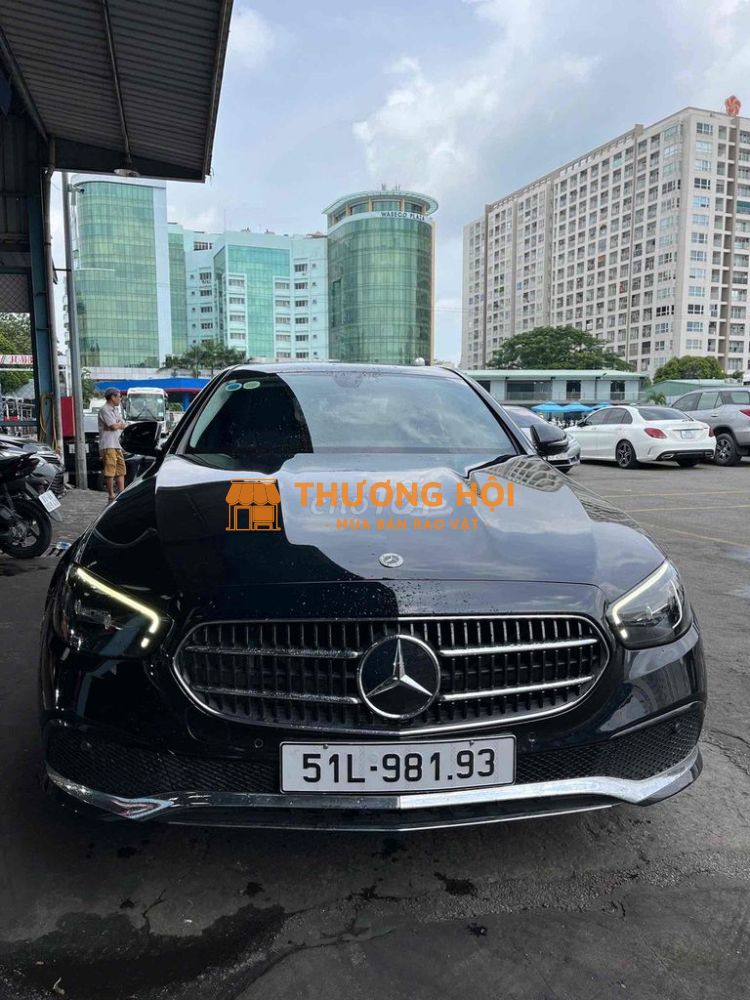 Mercedes Benz E180 lướt model 2022