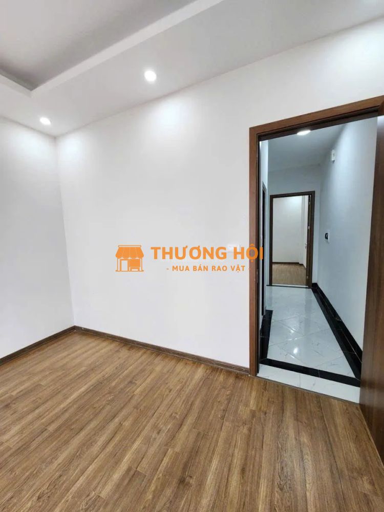 Cần bán gấp nhà Văn Miếu 46m 6 tầng, thang máy, gần ô tô hơn 12 tỷ