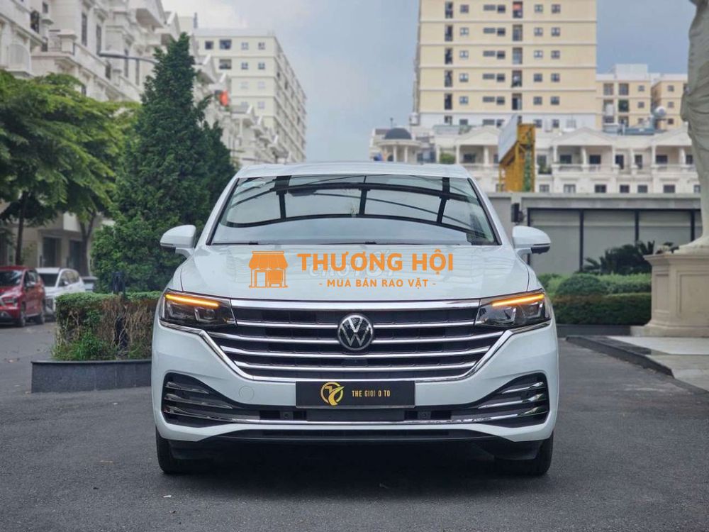 VOLKSWAGEN VILORAN 2.0 LUXURY SX 2024 ĐK 2025