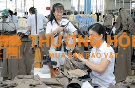 Công nhân phụ may mặc