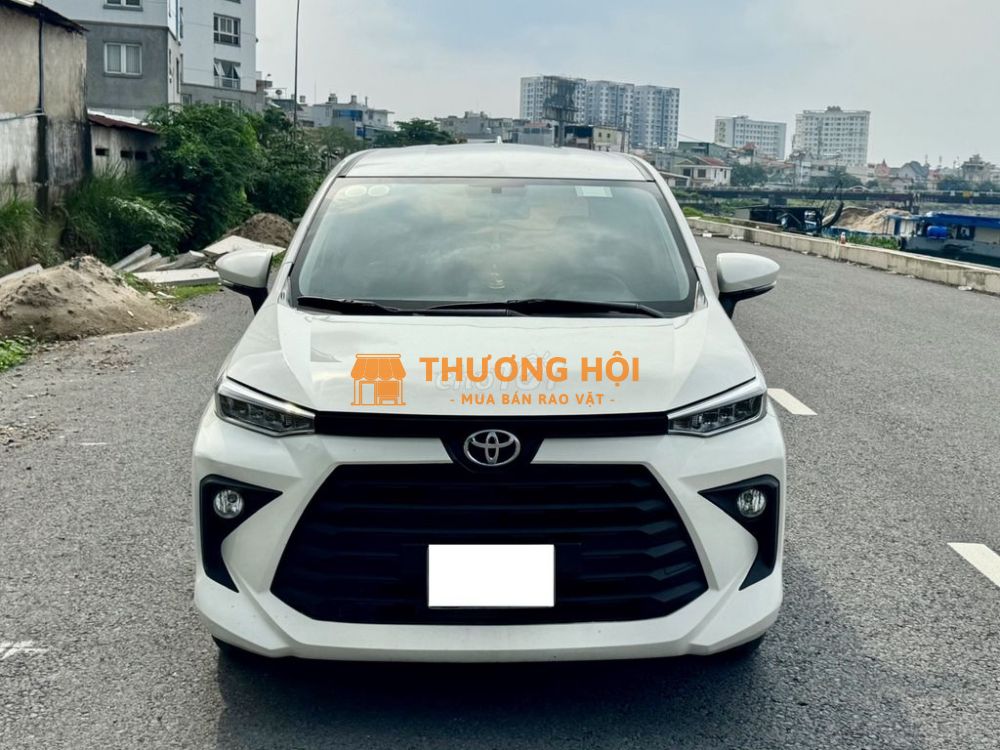 Toyota Avanza model 2023 trắng không chạy dịch vụ